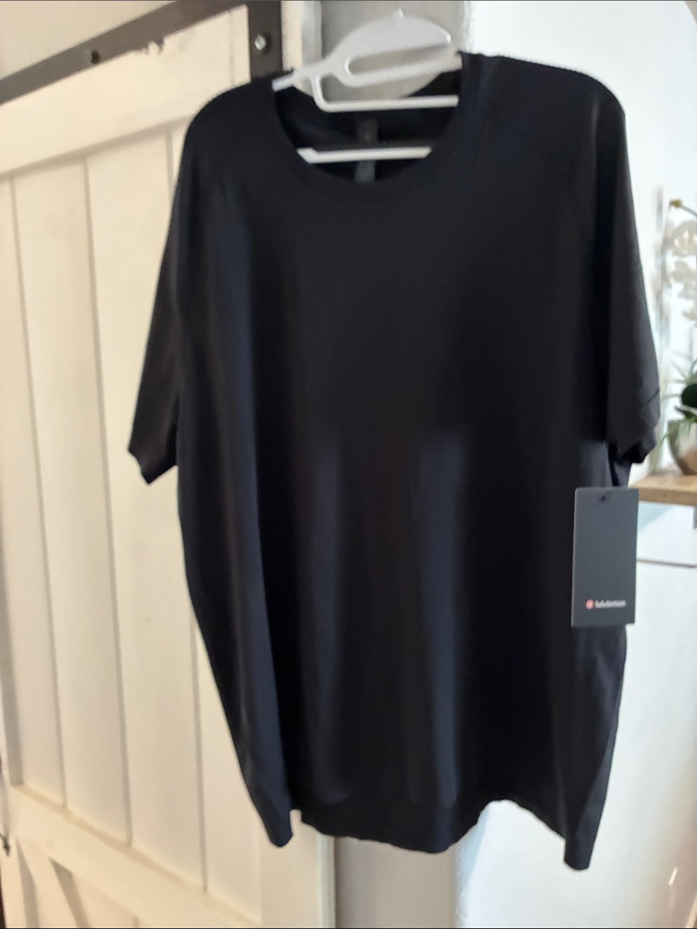 NWT Lululemon athletica Black Short-Sleeve Crew Tee